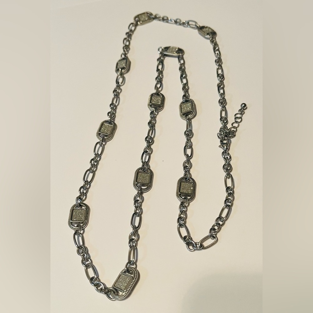Catherines 32” silver tone necklace w/2” extension
